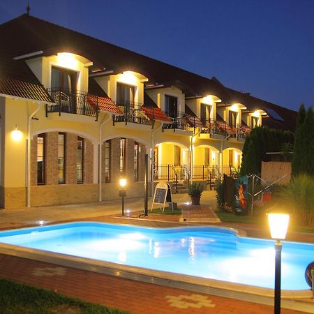 Bajor Panzio Buek-Buekfuerdo, Adults Friendly 12 Plus Zewnętrze zdjęcie