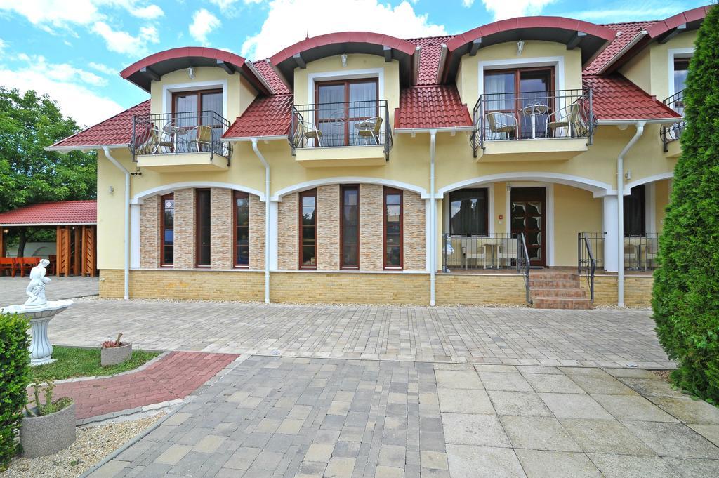 Bajor Panzio Buek-Buekfuerdo, Adults Friendly 12 Plus Zewnętrze zdjęcie
